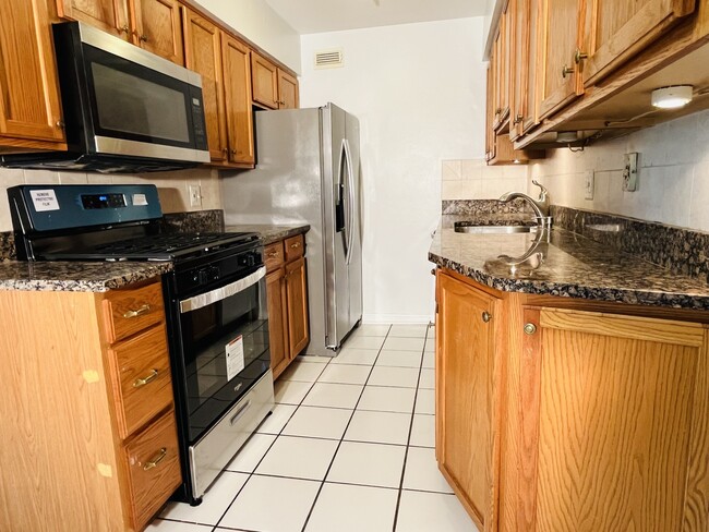 Photo - 1511 N Windsor Dr Unit 206