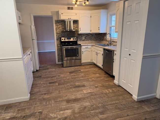 Photo - 7818 Attleboro Dr