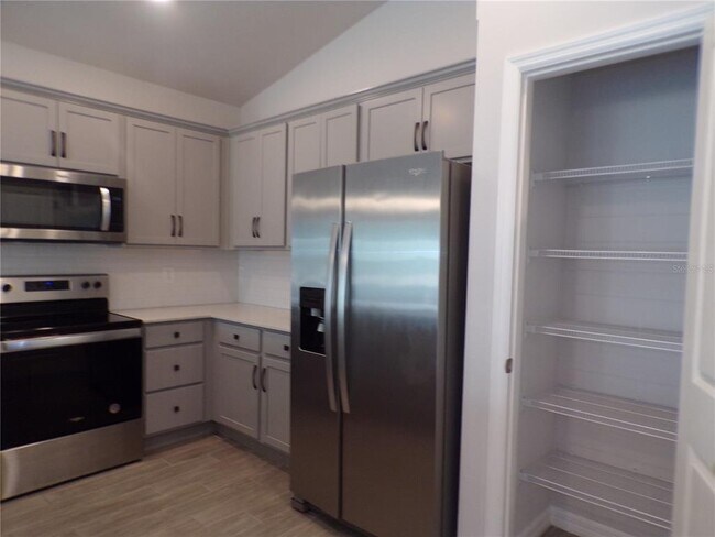 Photo - 25442 Colon Dr