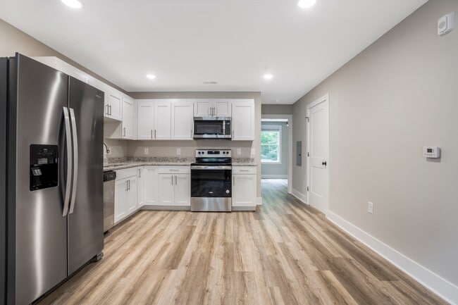 Photo - 303 Linwood St Unidad 302