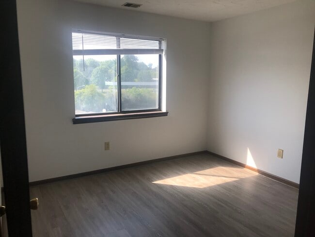 Photo - Maple Garden Apartments