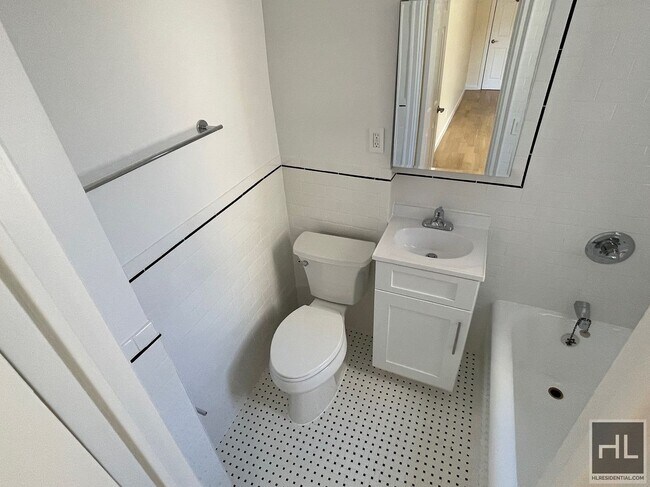 Photo - AMSTERDAM AVENUE Unit 17D