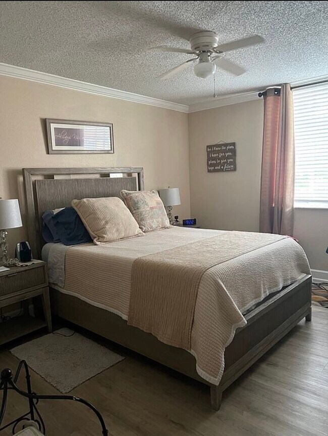 Photo - 103 Yacht Club Way