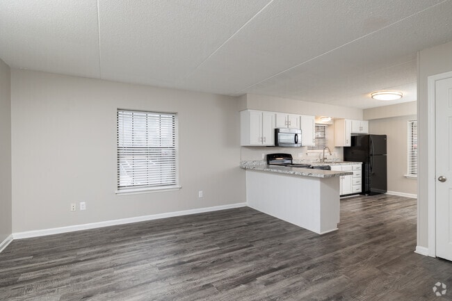 Photo - Ledford at Hamilton Place