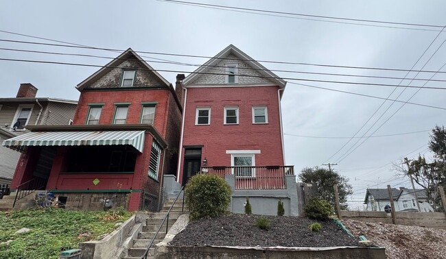 Building Photo - Charming 5BR Home in the Heart of Pittsburgh – Spacious, Stylish & Full of Character