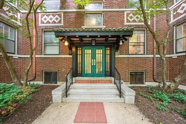Photo - 5367 Pershing Ave Unit #6