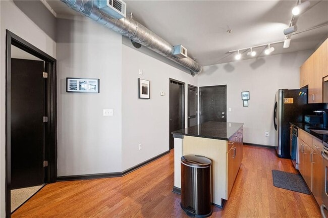 Photo - 5300 Peachtree Rd Unit 2502