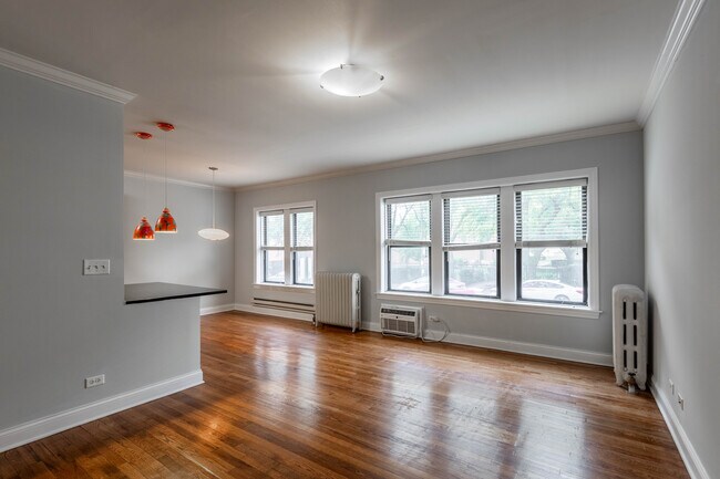 Photo - 736 W Addison St Unit 3