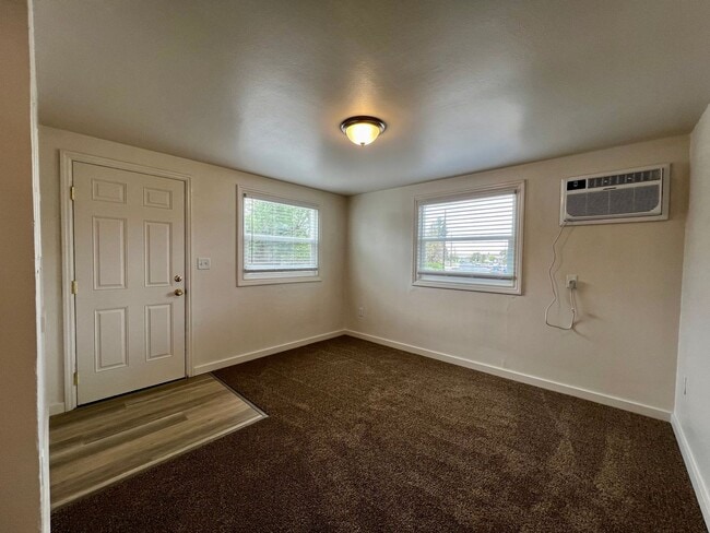 Photo - DTieton Unit 904