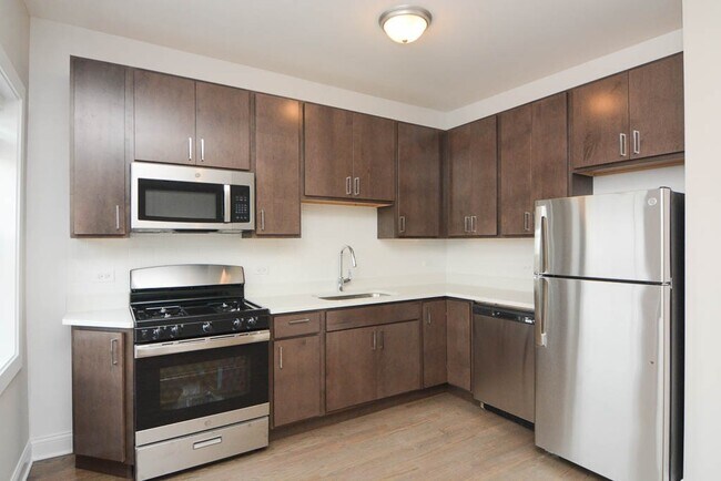 Photo - 3407 W Fullerton Ave Unidad D4