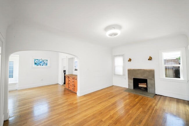 Photo - 3041 Valle Ave