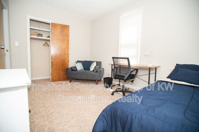 Photo - 1355-1357 Dennison Avenue