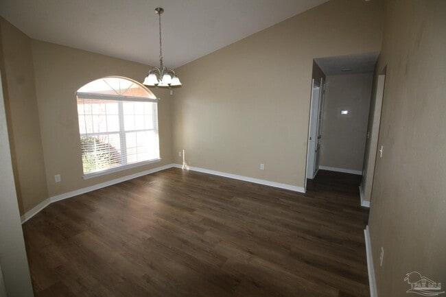 Photo - 1100 Freeboard Blvd