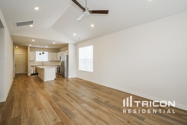 Photo - 6405 Lake Run Ct