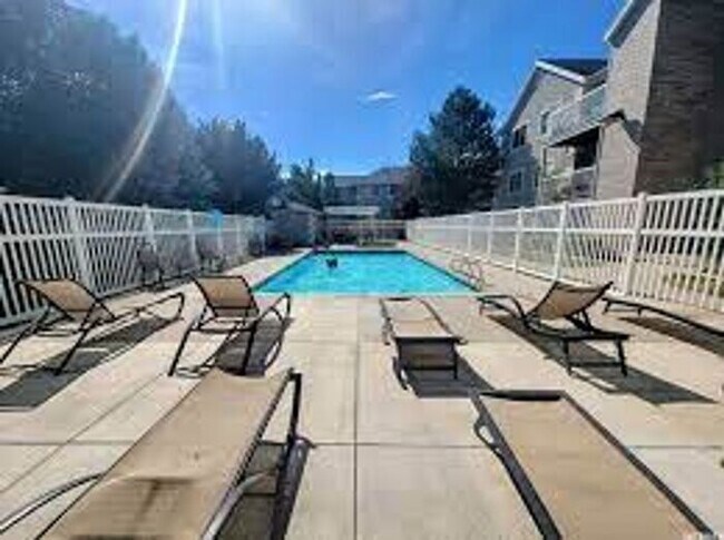 3 Bedroom Top Floor Orem Condo w Awesome Amenities!