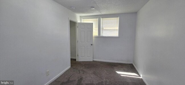 Photo - 1702 Gales St NE