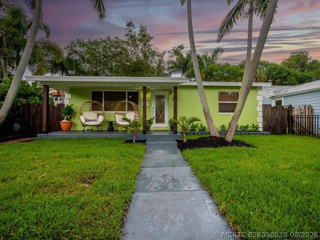 Photo - 418 N Palmway