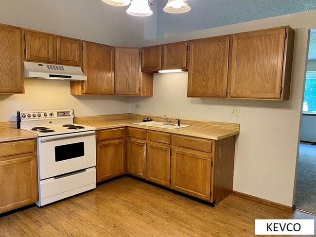 Photo - Huge House, Perfect Layout for Roommates!