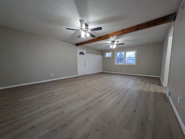 301 6th Ave SW