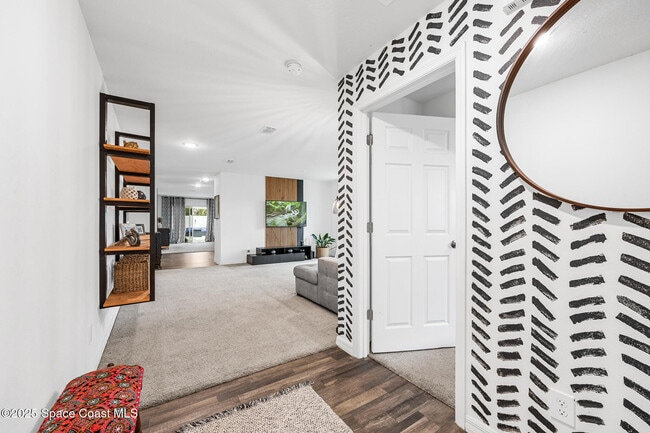 Photo - 324 Alminar Ave SE