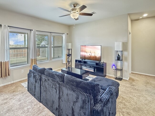 Photo - 845 Watson Wy