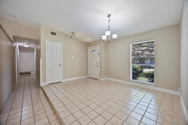 Photo - 2413 Village Green Dr