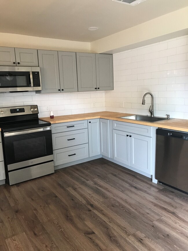 Photo - 5122 Blair Ln Unit 5122 Blair Ln #B