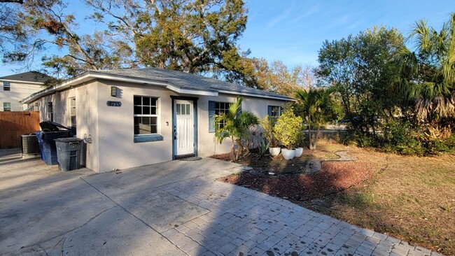 Totally remodeled South Tampa home! - Totally remodeled South Tampa home!