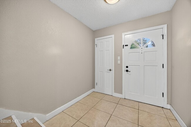 Photo - 3945 Oak St