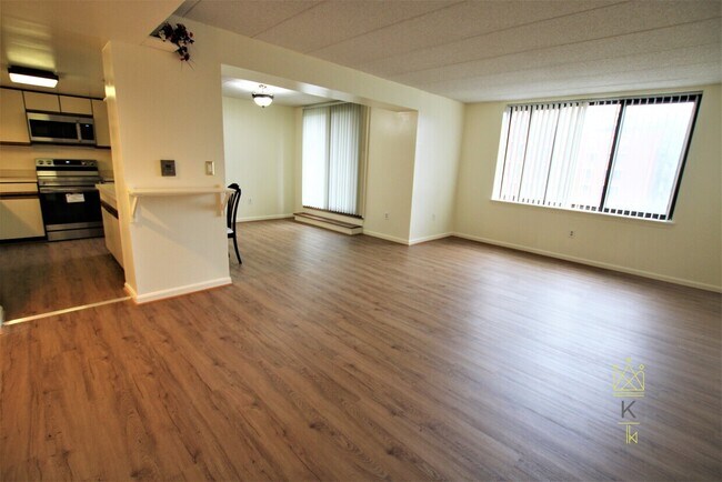 Building Photo - 85 Brainerd Rd Rental