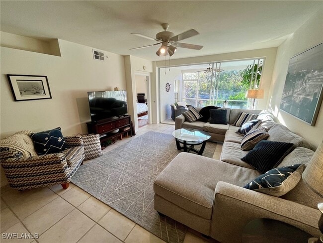 Building Photo - 6813 Satinleaf Rd S Unit 103 Rental