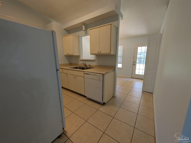 3359 Green Briar Cir