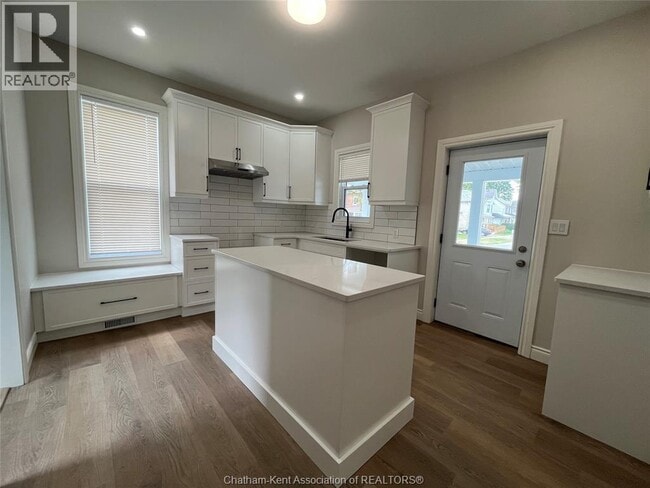 Photo - 205 St.Clair STREET