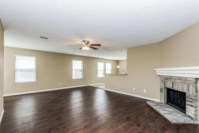 3909 Fox Run Dr