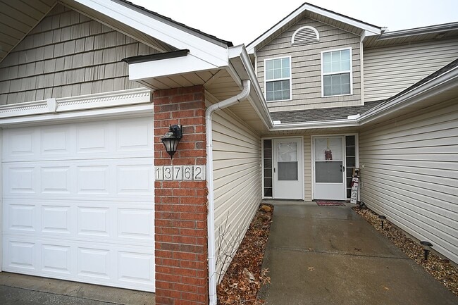 Photo - Two Bedroom & 2.5 Bath Townhome with 1 car garage in Oak Valley Estates