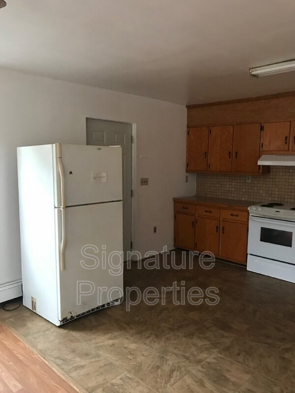 Photo - 2153 Swain Rd