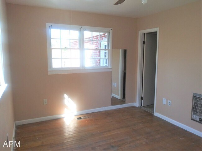 Photo - 3 br, 2 bath House - 810 Austin st.