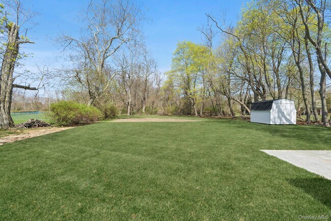 Photo - 5075 Main Rd