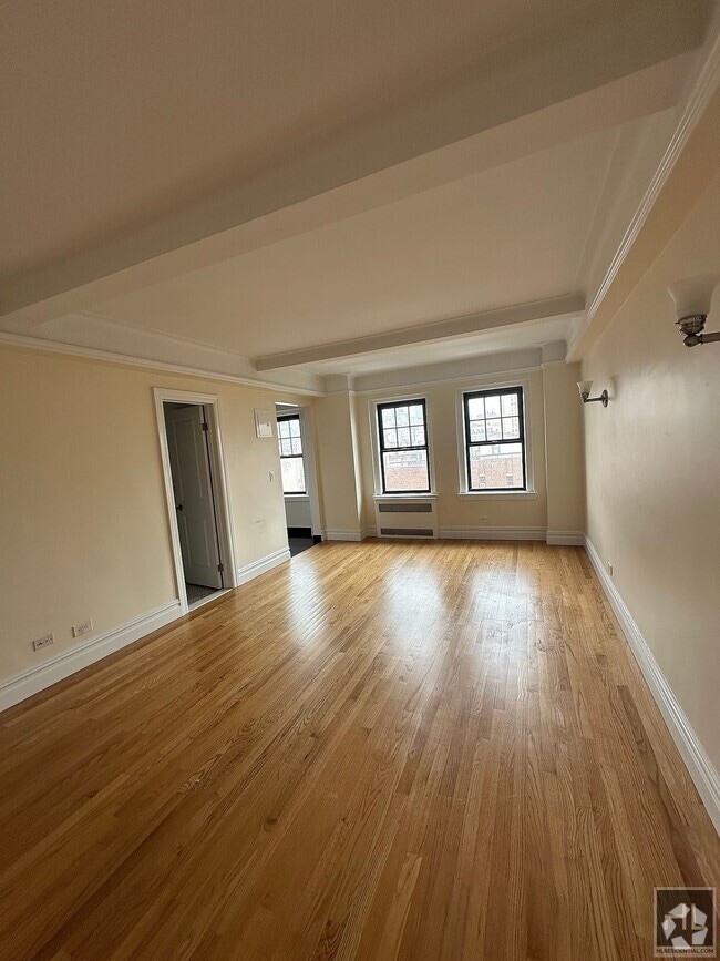 Building Photo - Christopher Street Rental