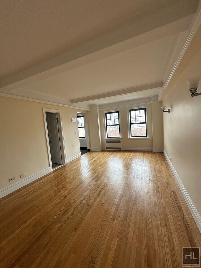 Christopher Street - Christopher Street Apartment Unit 8H