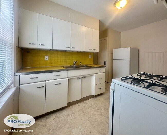 Photo - 4001-4003 N Bryant Ave