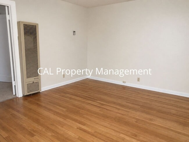Photo - 218 Rochex Ave