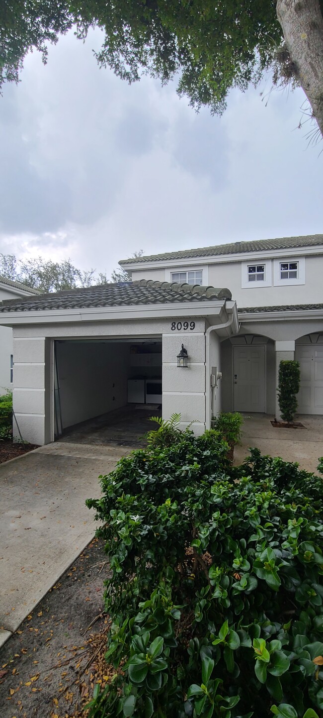 Photo - 8099 Pacific Beach Dr Townhome