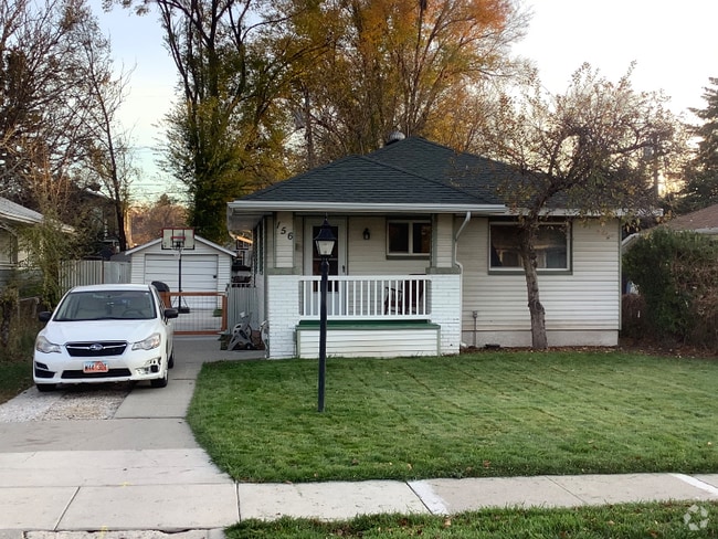 Building Photo - 156 E Whitlock Ave Rental