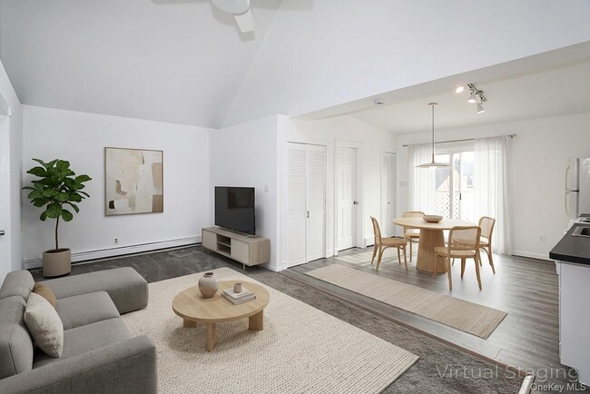 Photo - 75 Maxwell Ave Unit B