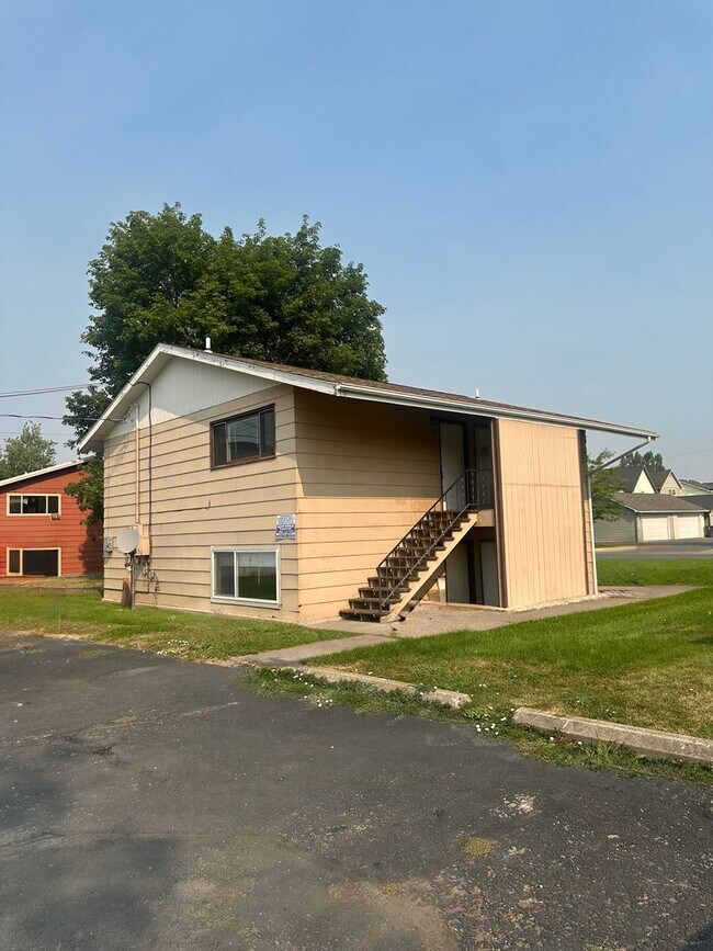 Building Photo - 1409 Stoddard St Unit #4