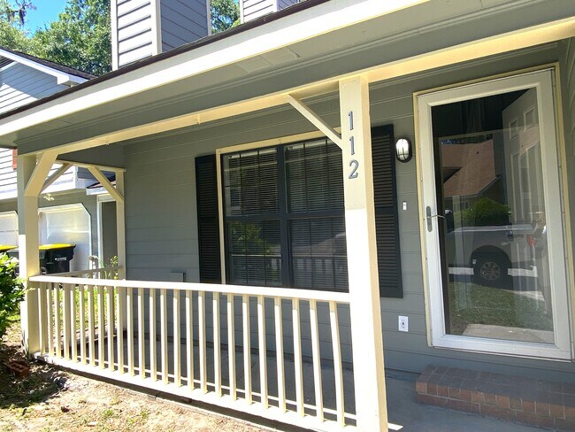 Photo - 112 Holland Park Cir