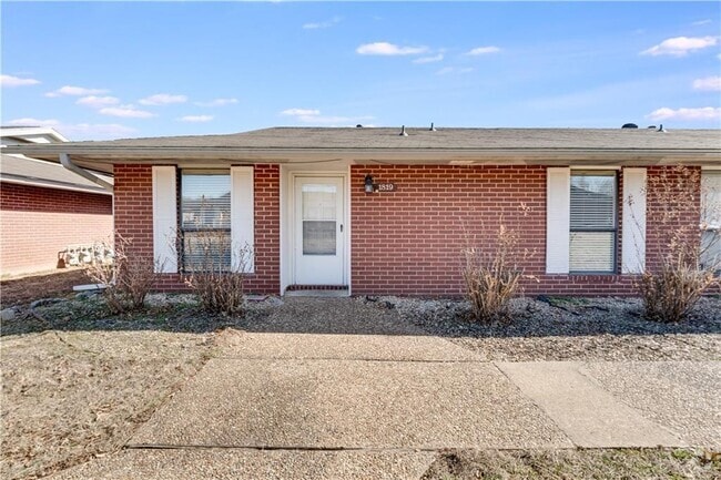 Building Photo - 1821 S 14th St Rental