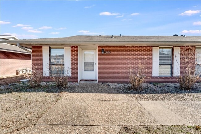 Photo - 1821 S 14th St Townhome