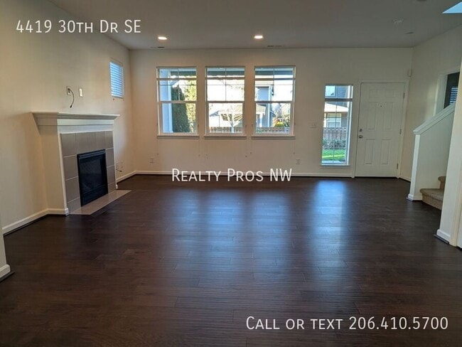 Photo - 4419 30th Dr SE